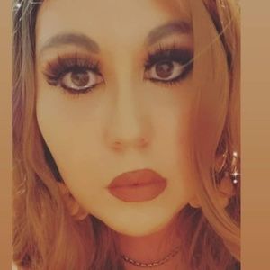 Meet your Posher, Kori